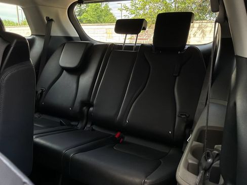 Used 2026 Kia Carnival FWD image 13