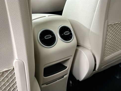 Used 2026 Mercedes-Benz GLB 250 image 24