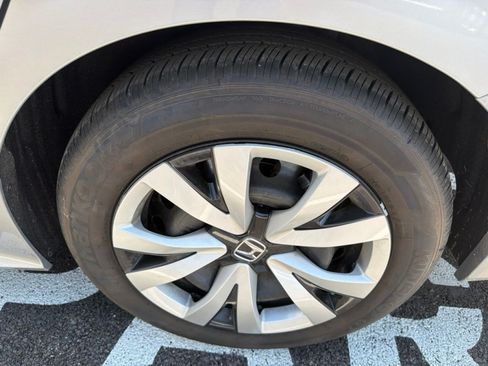 Used 2023 Honda Civic LX image 10