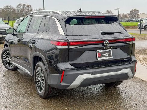 New 2026 Volkswagen Tiguan S AWD/4WD image 9