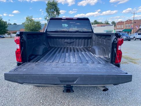 Used 2024 Chevrolet Silverado 2500 LT image 17