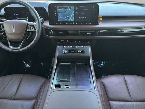 Used 2025 Lincoln Aviator Reserve w/ Jet Appearance Package image 15