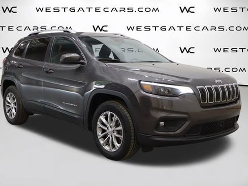 Used 2021 Jeep Cherokee Latitude Lux w/ Comfort/Convenience Group image 2