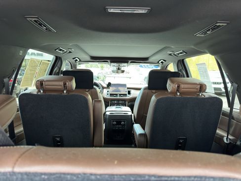 Used 2021 Chevrolet Tahoe High Country AWD/4WD image 13