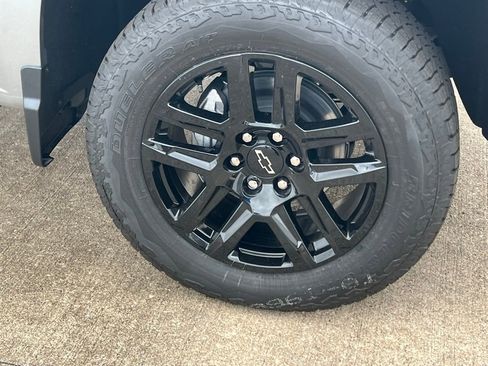 New 2026 Chevrolet Silverado 1500 Custom Trail Boss w/ Dark Appearance Package image 8