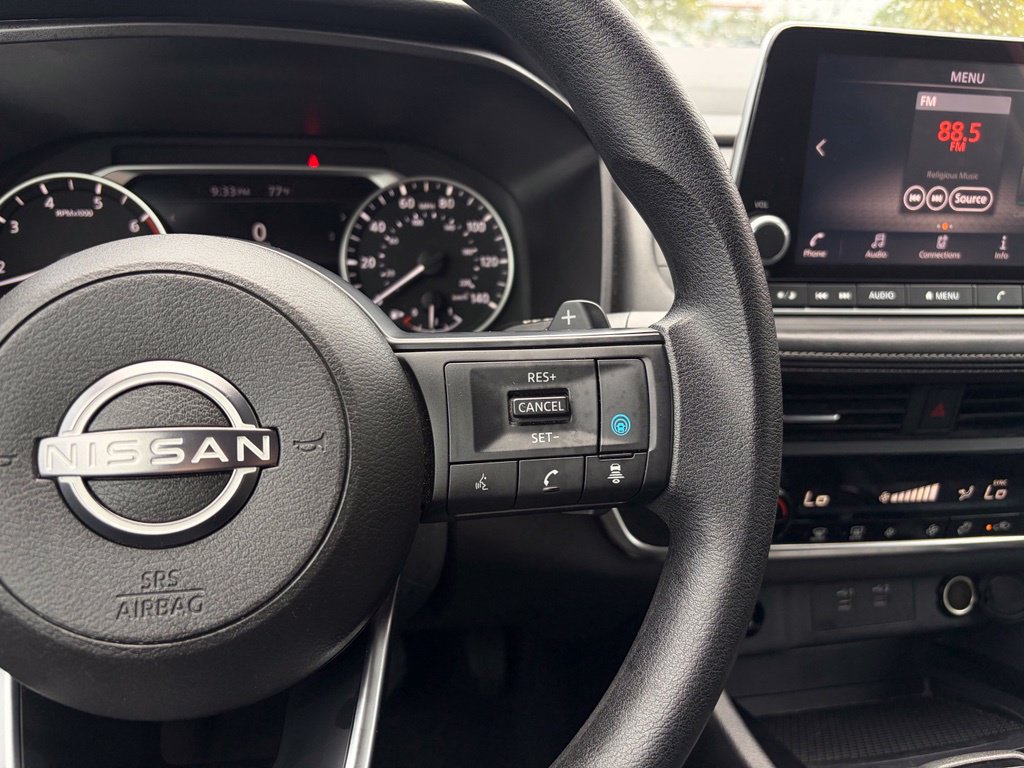 Certified 2024 Nissan Rogue SV FWD image 17