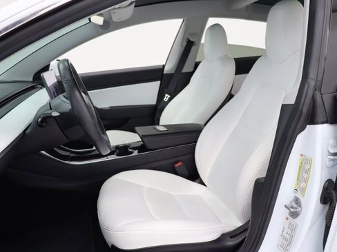 Used 2018 Tesla Model 3 image 10