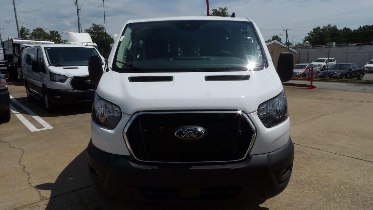 Used 2025 Ford Transit 250 Low Roof w/ Exterior Upgrade Package RWD image 6