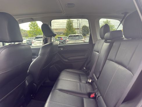 Used 2017 Subaru Forester 2.5i Touring AWD/4WD image 10