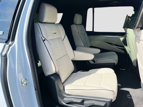 New 2026 Cadillac Escalade ESV Sport w/ Touring Package AWD/4WD image 36