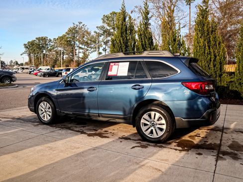 Used 2019 Subaru Outback 2.5i Premium image 7