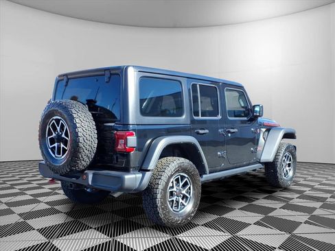 Used 2024 Jeep Wrangler Unlimited Rubicon image 7