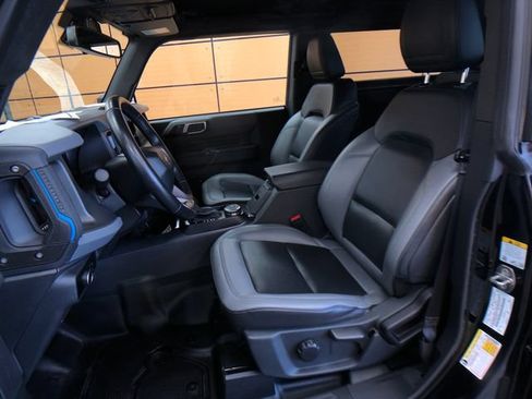 Used 2024 Ford Bronco Black Diamond AWD/4WD image 10