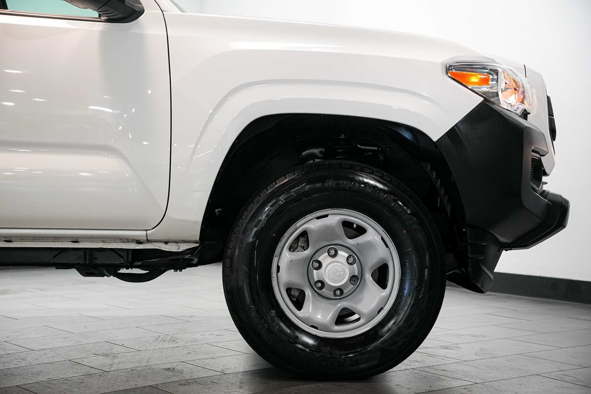 Used 2022 Toyota Tacoma SR RWD image 9