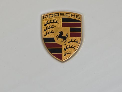 Certified 2026 Porsche Macan AWD/4WD image 32