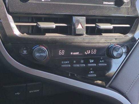 Used 2023 Toyota Camry LE image 17