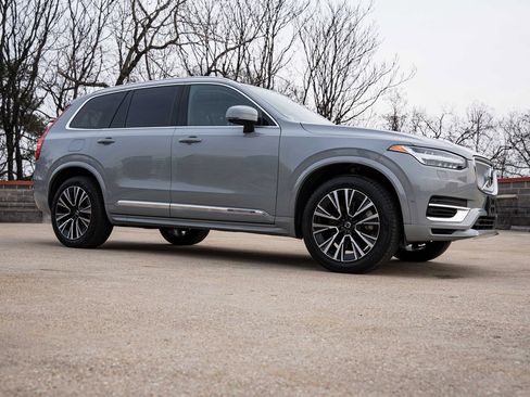 Certified 2024 Volvo XC90 T8 Plus w/ Protection Package Premier image 7