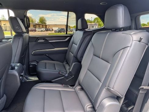 New 2026 GMC Acadia Elevation w/ Black Edition AWD/4WD image 33