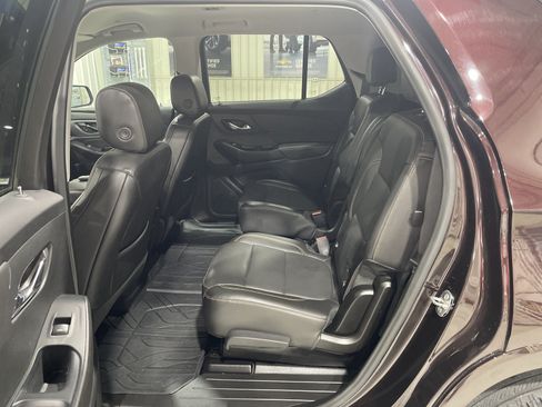 Used 2021 Chevrolet Traverse Premier AWD/4WD image 12