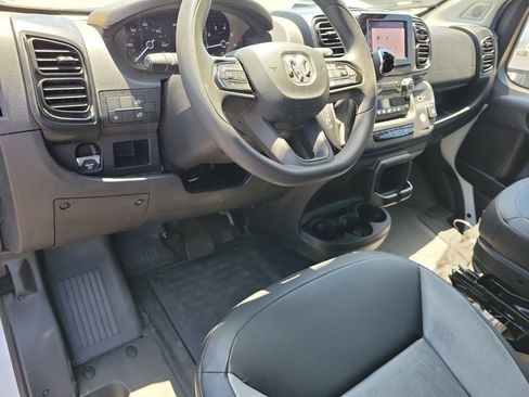 Used 2025 RAM ProMaster 3500 w/ Convenience Group FWD image 11