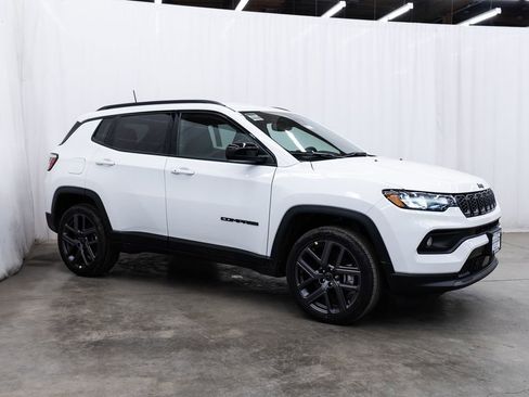 New 2026 Jeep Compass Latitude image 1