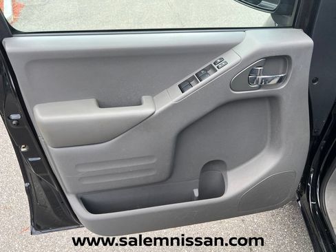 Used 2019 Nissan Frontier SV AWD/4WD image 15