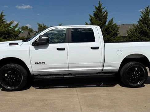 Used 2025 RAM 2500 Big Horn AWD/4WD image 4