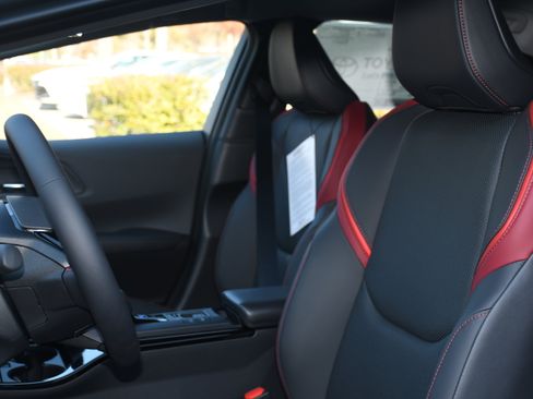 New 2026 Toyota Prius Plug-In Hybrid image 7