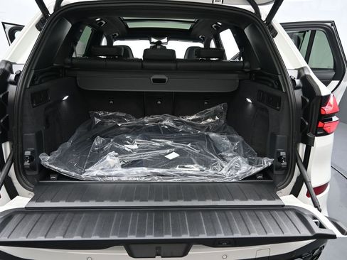 New 2026 BMW X5 M60i image 32