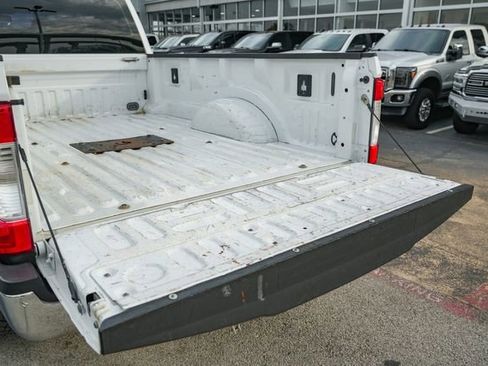 Used 2019 Ford F250 XL w/ Power Equipment Group image 12