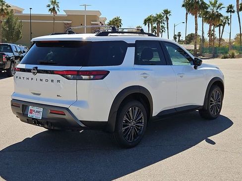 New 2026 Nissan Pathfinder SL w/ SL Premium Package FWD image 3