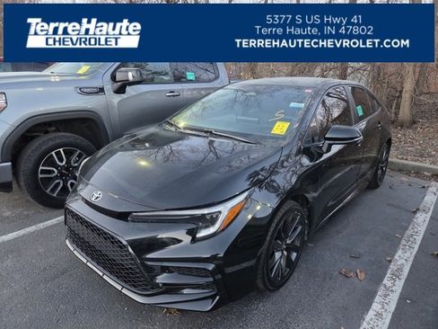 Used 2023 Toyota Corolla SE w/ Carpet Mat Package (TMS) image 1