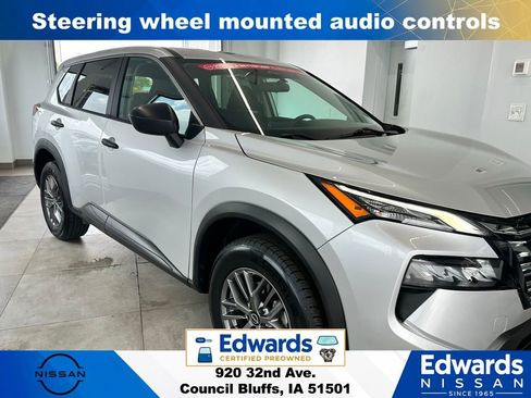 Used 2024 Nissan Rogue S AWD/4WD image 8