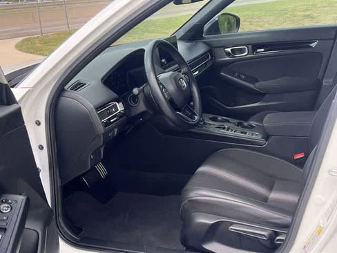 Certified 2025 Honda Civic Sport image 3