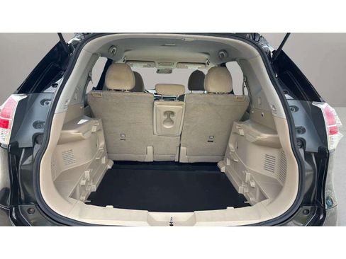 Used 2016 Nissan Rogue S AWD/4WD image 9
