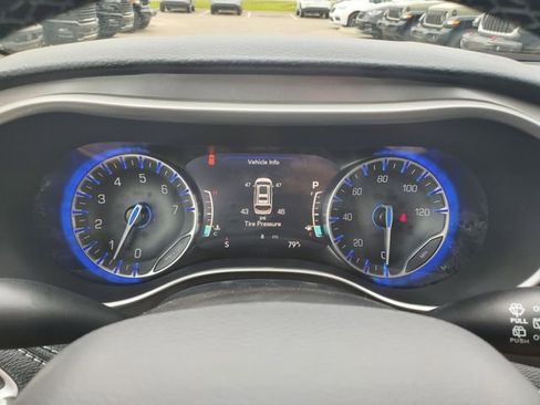 New 2025 Chrysler Pacifica Select w/ Fav Edition Package image 8