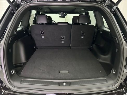 New 2025 Jeep Grand Cherokee Limited w/ Black Appearance Package image 11