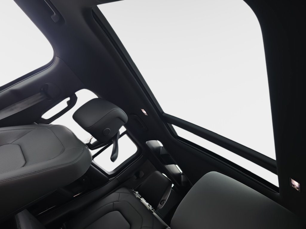 New 2026 Land Rover Defender 110 X-Dynamic SE AWD/4WD image 20