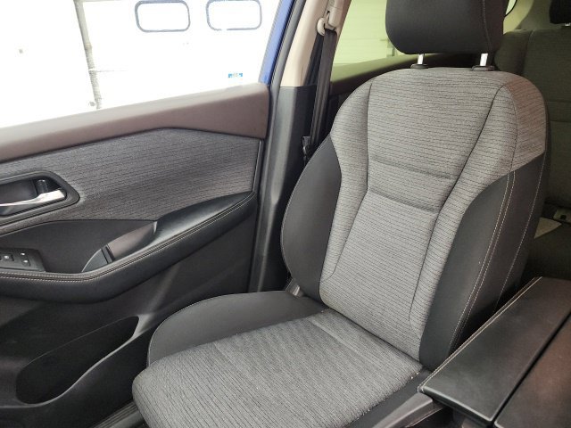 Used 2023 Nissan Rogue SV FWD image 17