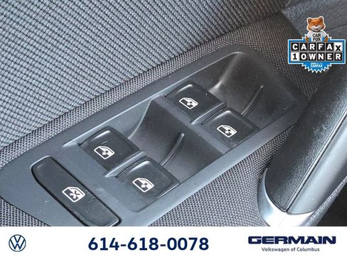 Used 2018 Volkswagen GTI SE FWD image 31