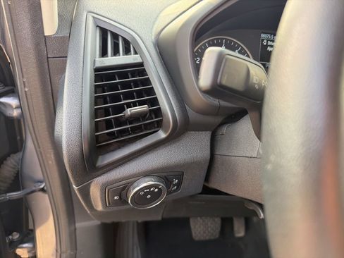 Used 2019 Ford EcoSport SE FWD image 28