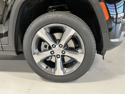 New 2025 Jeep Grand Cherokee L Limited image 28