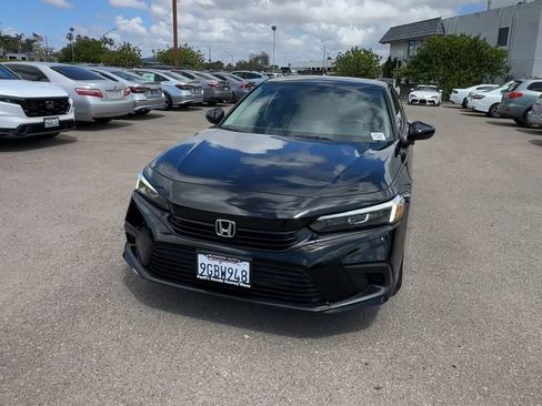 Used 2023 Honda Civic EX image 4