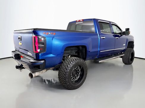 Used 2019 Chevrolet Silverado 2500 High Country AWD/4WD image 8