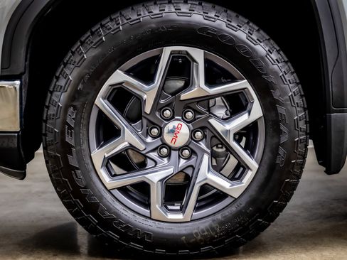 Used 2026 GMC Sierra 1500 SLT AWD/4WD image 37