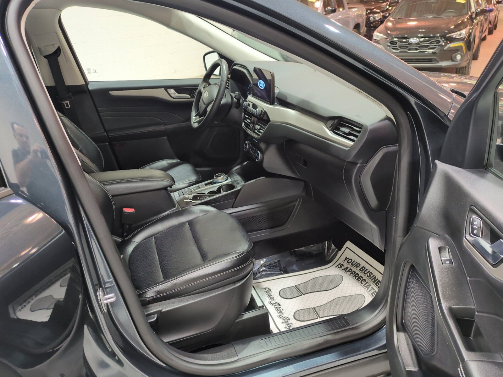 Used 2022 Ford Escape SEL AWD/4WD image 10