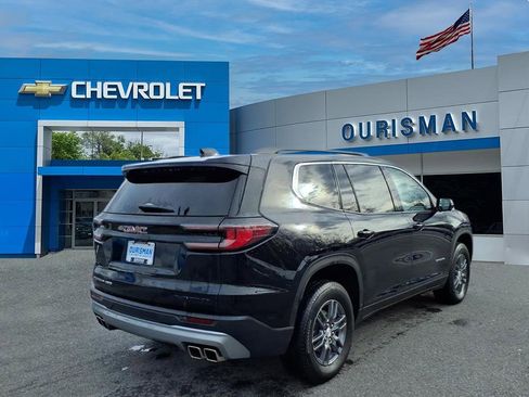 Used 2025 GMC Acadia Elevation image 3