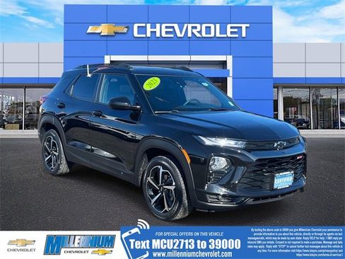 Used 2023 Chevrolet TrailBlazer RS w/ Sun and Liftgate Package image 1