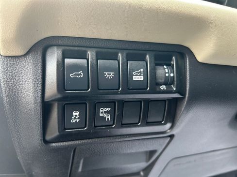 Used 2022 Subaru Ascent Touring AWD/4WD image 21