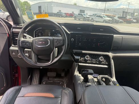 Used 2023 GMC Sierra 1500 AT4 w/ AT4 Premium Package AWD/4WD image 2